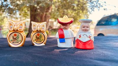 SOUTHERN SALT & PEPPER SHAKERS