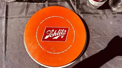1955 SCHLITZ BEER TRAY, PITCHERS AND GLASS