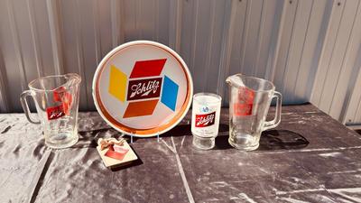 1955 SCHLITZ BEER TRAY, PITCHERS AND GLASS