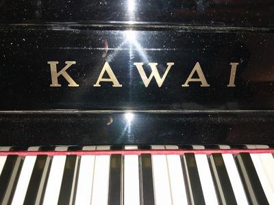 KAWAI UPRIGHT PIANO AND BENCH