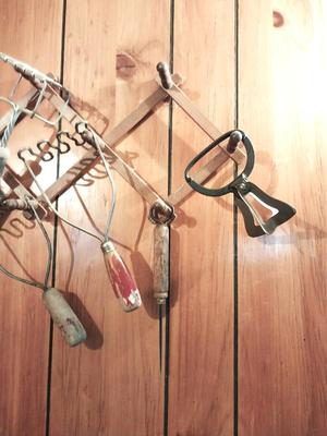 VINTAGE KITCHEN UTENCILS