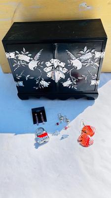 VINTAGE BLACK LACQUER AND MOTHER OF PEARL JEWELRY BOX WITH COSTUME JEWELRY