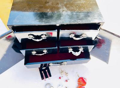 VINTAGE BLACK LACQUER AND MOTHER OF PEARL JEWELRY BOX WITH COSTUME JEWELRY