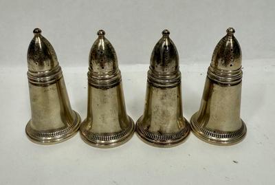 Sale Photo Thumbnail #78: In good vintage condition, but in need of polishing. Weight: 196.7g