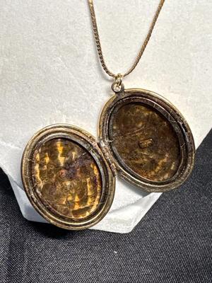 Gold chain & 12K GF locket