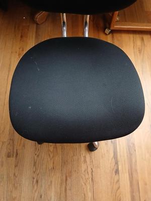Nice adjustable office chair