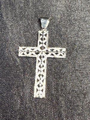 Silver cross pendant