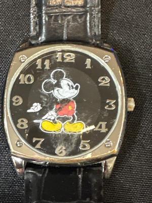 Two Authentic Disney Parks Mickey Mouse & Donal Duck watches