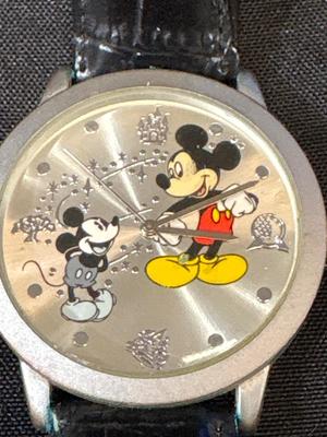 Mickey through the years, watch limited edition