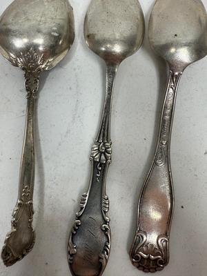 Sale Photo Thumbnail #178: One spoon is bent and chewed up on edges, but the rest are in good condition. Total weight: 185g