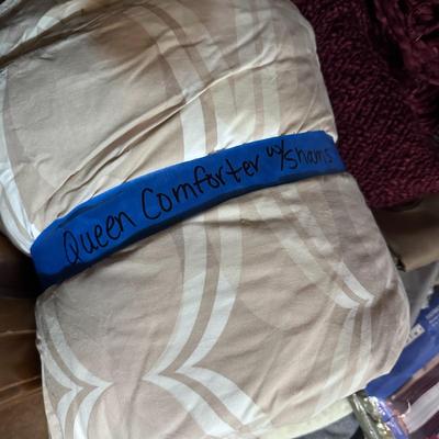 Closet o' Linens - Sheets, blankets, etc.