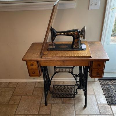 Antique Singer Sewing Machine Lot