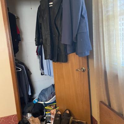 Men's Clothing Lot