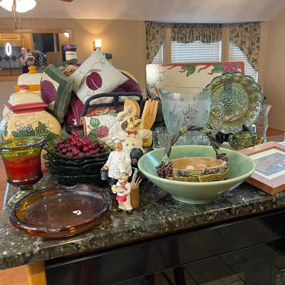 Carnival Glass, Ceramic and Fenton Lot