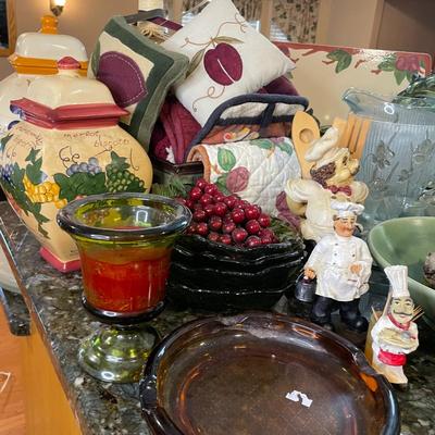 Carnival Glass, Ceramic and Fenton Lot