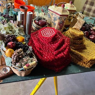 Vintage 70s Household Lot