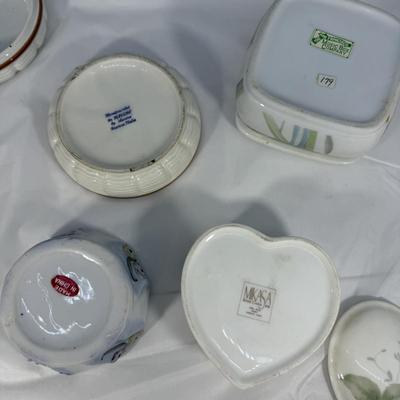 Capodimonte Fine China Trinket Boxes and More (B2-BM)