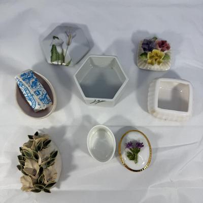 Capodimonte Fine China Trinket Boxes and More (B2-BM)