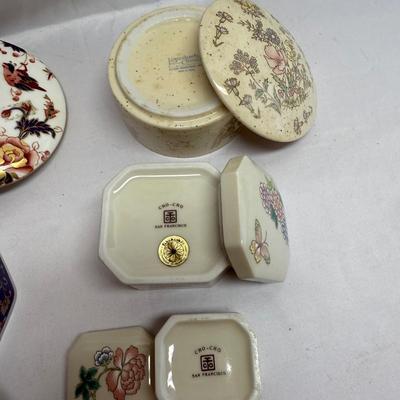 Gorgeous Asian Inspired Ornate Boxes (B2-BM)
