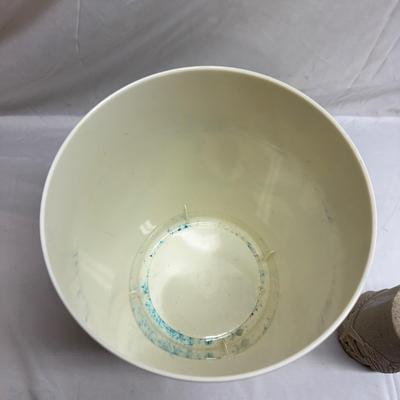 Shell Bathroom Decor incl. Art by Lois Carlisle (B2-BM)