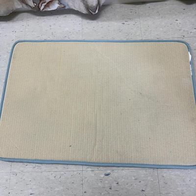 Shell Bathroom Decor incl. Art by Lois Carlisle (B2-BM)