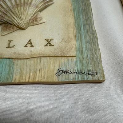 Shell Bathroom Decor incl. Art by Lois Carlisle (B2-BM)