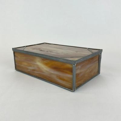 Sale Photo Thumbnail #975: Flower Motif design on top
Measures: 7" wide x 5.25" deep x 2.25" high