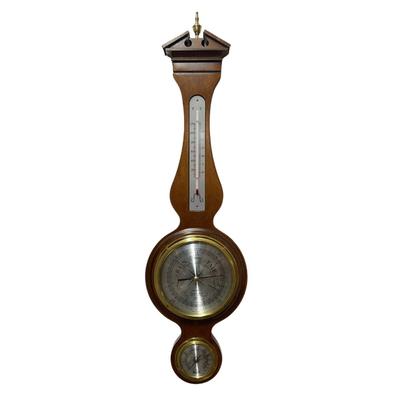 Sale Photo Thumbnail #981: Made of mahogany wood, battery operated
Model 612-712
Measures: 25.5" high