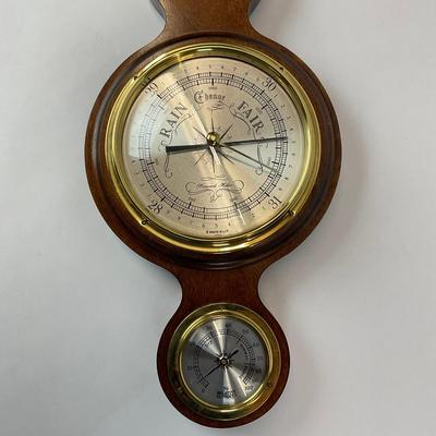 Sale Photo Thumbnail #984: Made of mahogany wood, battery operated
Model 612-712
Measures: 25.5" high