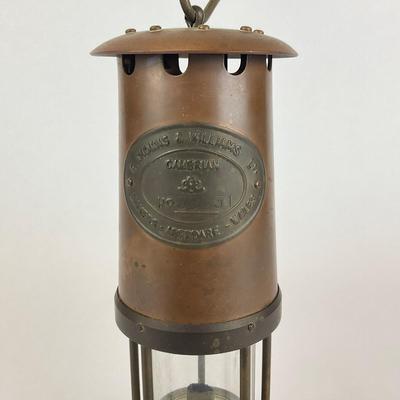 Sale Photo Thumbnail #988: Made in Whales, U.K.
Measures: 9.75" high