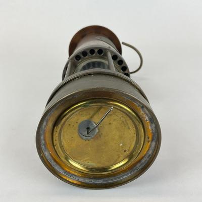 Sale Photo Thumbnail #986: Made in Whales, U.K.
Measures: 9.75" high