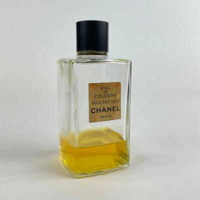 Sale Photo Thumbnail #1050: Eau De Cologne Bois Des Iles Chanel Paris
No. 19 Eau De Toilette
Both bottles are less than half full