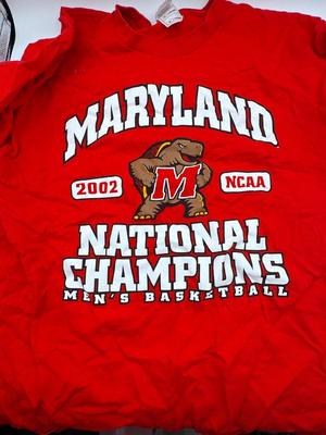 University of Maryland Terrapins - Fan Bundle w/signed Jersey