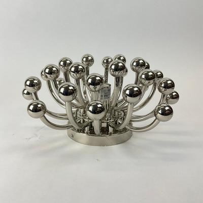 Sale Photo Thumbnail #1219: Measures: 13" diameter x 6" high