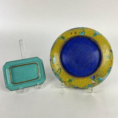 Sale Photo Thumbnail #1264: Tray is hand-painted, made of tin
Bowl: 8" diameter x 2.5" high
Tray: 3.75" deep x 5" wide