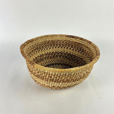 Sale Photo Thumbnail #1267: 12" diameter x 5" high