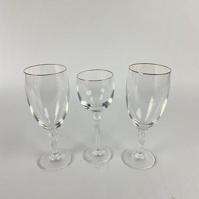 Sale Photo Thumbnail #1273: Comes with two goblets & one wine glass
Wine: 7.5" high
Goblets: 8.25" high