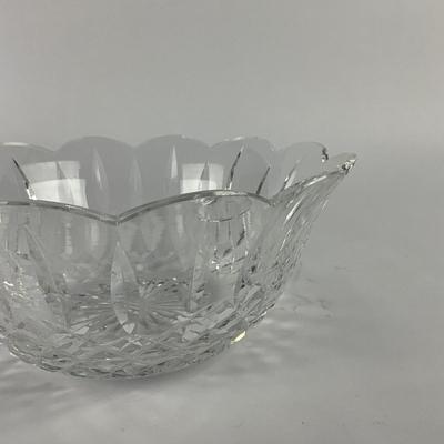 Sale Photo Thumbnail #1279: Has two chips on the rim
Measures: 9" diameter x 4" high