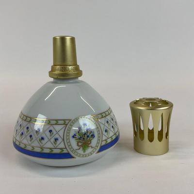 Sale Photo Thumbnail #1374: Measures: 5.5" high x 4.5" diameter