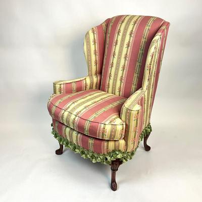 Sale Photo Thumbnail #1389: Measures: 44" high x 32.5" wide x 32" deep x 20" seat height