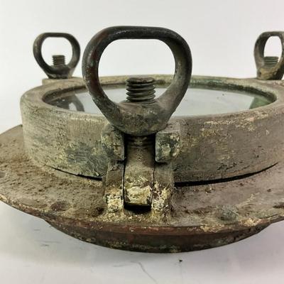 Sale Photo Thumbnail #1416: Features Hinges and a locking mechanism, thick round glass. Measures: 12.5" diameter x 3.75" high