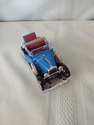 TWO MODEL CARS FROM NATIONAL MOTOR MUSEUM MINT