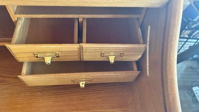 SUPER NICE SMALLER ROLL TOP DESK IN EXCELLENT CONDITION