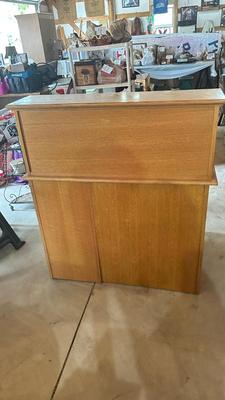 SUPER NICE SMALLER ROLL TOP DESK IN EXCELLENT CONDITION