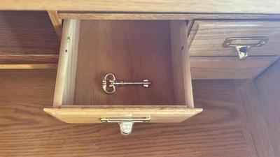 SUPER NICE SMALLER ROLL TOP DESK IN EXCELLENT CONDITION