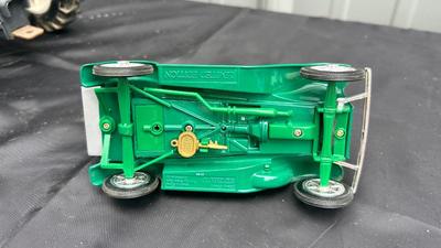 ERTL NEW HOLLAND 8360 TRACTOR AND DIE CAST CONOCO TRUCK BANK