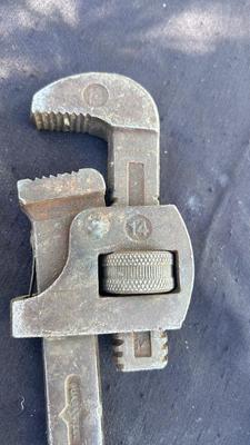 PIPE WRENCHES