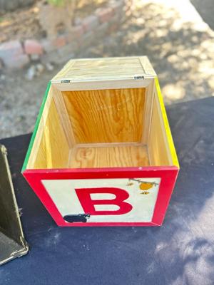 BRASS COLORED CUBE TRUNK, ABC BLOCK BOX AND CLOWN BANK