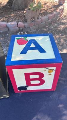 BRASS COLORED CUBE TRUNK, ABC BLOCK BOX AND CLOWN BANK