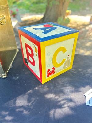 BRASS COLORED CUBE TRUNK, ABC BLOCK BOX AND CLOWN BANK